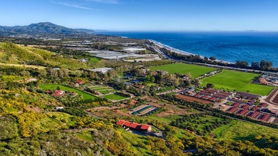 Perched in the foothills of Carpinteria with sweeping ocean - photo 4