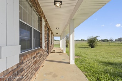 Welcome to our peaceful escape in beautiful Stone County! This - photo 6