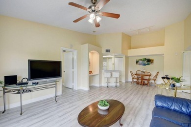 Amazing gated community of Grandview at Crestwood - 2/2 freshly - photo 7