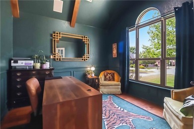 Welcome to refined living in Shadow Valley! This beautifully - photo 5