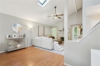 GREAT LOCATION ! This well appointed townhome sits in the heart - photo 3