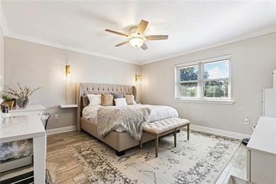 GREAT LOCATION ! This well appointed townhome sits in the heart - photo 9