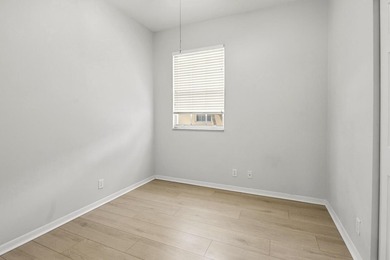 lovely upgraded kitchen & baths with great sqft. This community - photo 23