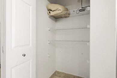 lovely upgraded kitchen & baths with great sqft. This community - photo 25