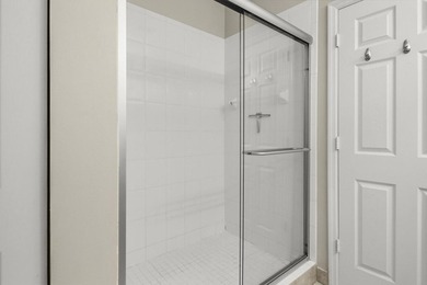 lovely upgraded kitchen & baths with great sqft. This community - photo 26