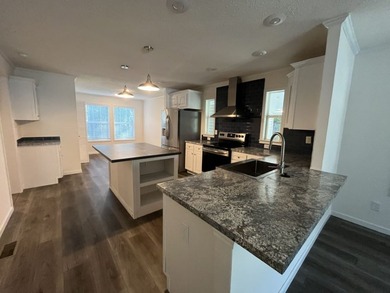 Active senior community, 40+. Call office for details! Discover - photo 5