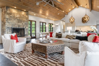 Perched above the pristine waters of Lake Fontana, this - photo 9