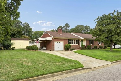 Welcome home to this charming all-brick ranch in the heart of - photo 3