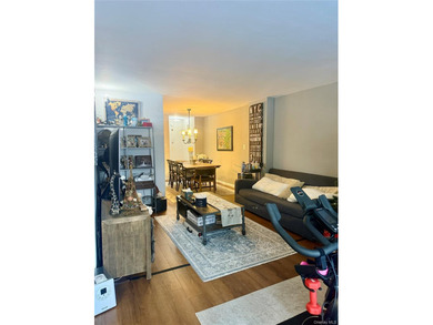 Oversized L-shaped studio apartment in excellent condition - photo 7
