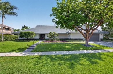 Welcome to 3245 Saint James Dr. in Woodfield Hunt Club, a gated - photo 2