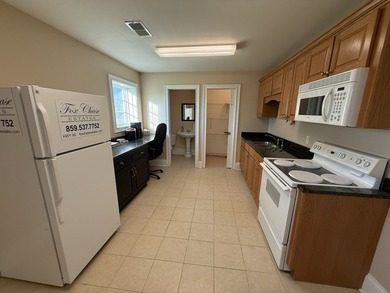 Welcome to Fox Chase, a premier Lake Cumberland area development - photo 11