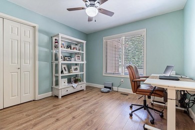 Lovingly cared for, quality built, pristine home on a 1/2 acre - photo 17