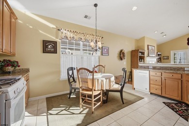 Manchester Village Beauty... Beautiful 3 BR/2BTH Evergreen model - photo 17