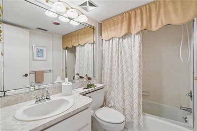 Rarely available condo in the 01 stack at Marina Towers. The 01 - photo 33