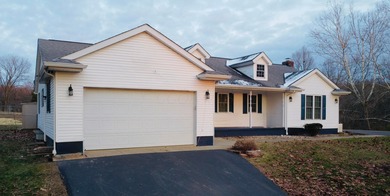 (private lake, pond, creek) Home Sale Pending in Chillicothe Ohio