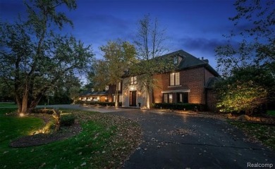 (private lake, pond, creek) Home For Sale in Franklin Michigan