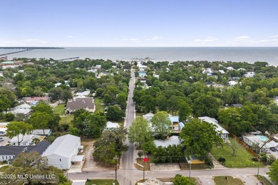 Coastal Cottage Living Just Blocks from the Beach & Train Depot - photo 4