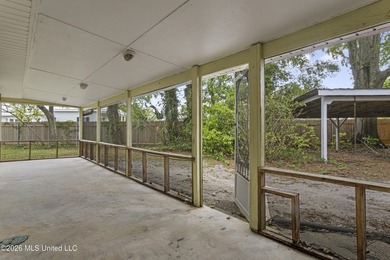 Coastal Cottage Living Just Blocks from the Beach & Train Depot - photo 9