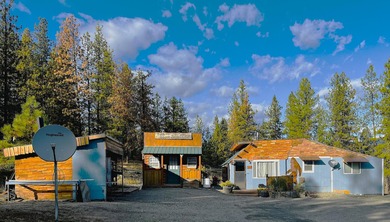 Lake Roosevelt Home For Sale in Kettle Falls Washington