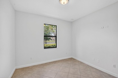 Fabulous lakeview home in a gated community! NEWLY painted and - photo 19