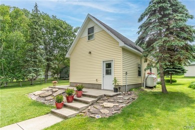 Waterfront Living on the Sunset Side of Beautiful Chaumont Bay! - photo 29