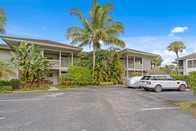 Lake Condo For Sale in Wellington, Florida