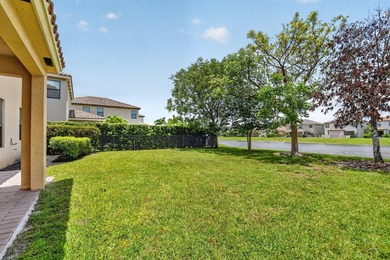 Fabulous lakeview home in a gated community! NEWLY painted and - photo 42