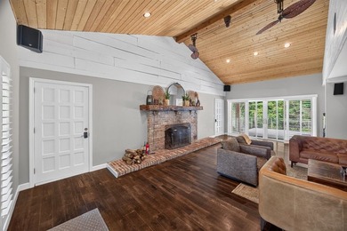 A rare, one-of-a-kind luxury estate in prestigious Mount Vernon - photo 9