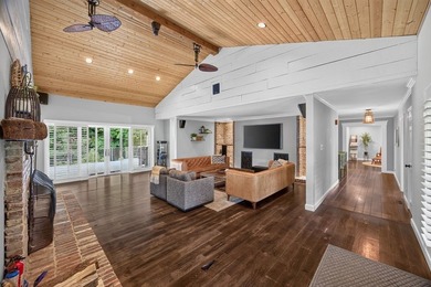 A rare, one-of-a-kind luxury estate in prestigious Mount Vernon - photo 10