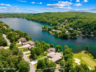 UNIQUE LAKEFRONT & GOLF FRONT PROPERTY!!! SPACIOUS 6,000 SqFt - photo 3