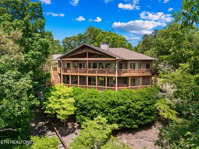UNIQUE LAKEFRONT & GOLF FRONT PROPERTY!!! SPACIOUS 6,000 SqFt - photo 5