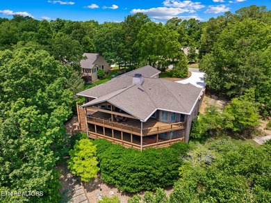UNIQUE LAKEFRONT & GOLF FRONT PROPERTY!!! SPACIOUS 6,000 SqFt - photo 9