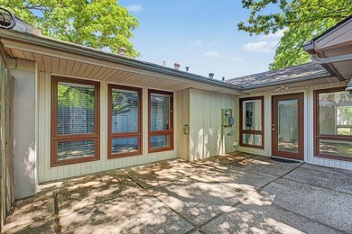 INVESTORS, this one is perfect for your next ! Rare one level - photo 3