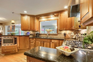 This home is special! Live the country club lifestyle perfectly - photo 11