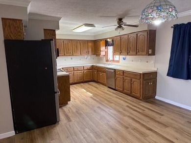 This beautiful 3 bedroom 2 1/2 bath brick home has been fully - photo 13