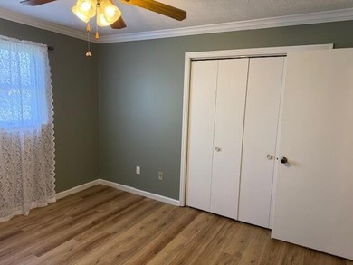 This beautiful 3 bedroom 2 1/2 bath brick home has been fully - photo 17