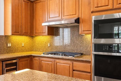 PHENOMENAL PRICE! First time ever on the market! A rare - photo 23