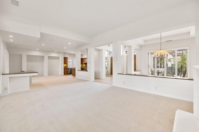 PHENOMENAL PRICE! First time ever on the market! A rare - photo 31