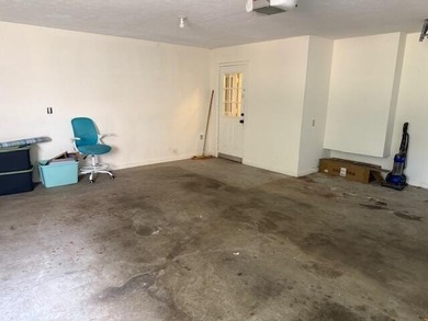 This beautiful 3 bedroom 2 1/2 bath brick home has been fully - photo 34