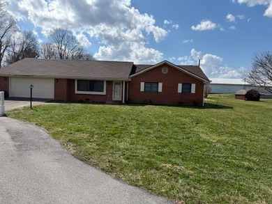 This beautiful 3 bedroom 2 1/2 bath brick home has been fully - photo 38