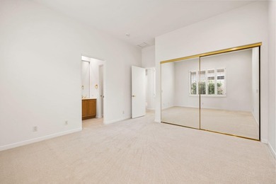 PHENOMENAL PRICE! First time ever on the market! A rare - photo 50