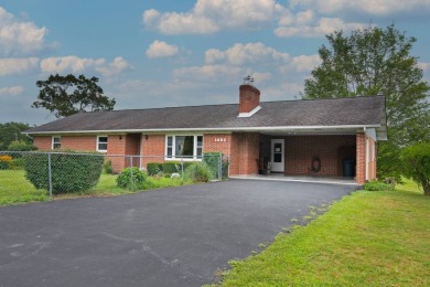 Bluestone Lake Home For Sale in Hinton West Virginia