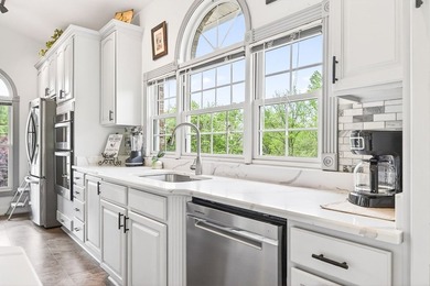 Opportunity awaits with this beautifully designed 17.52-acre m/l - photo 5