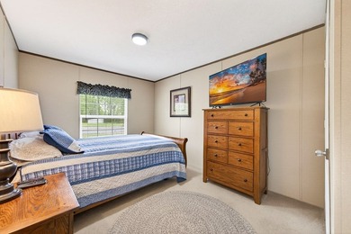 2017 Clayton manufactured home featuring 2BR/1BA, 896 sq ft, on - photo 10