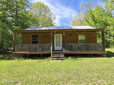 Hunting Cabin on 63 Acres in Franklin County, Mississippi - photo 1