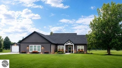 Custom Built Luxury Home at 800 acre Lake Isabella. Experience - photo 2