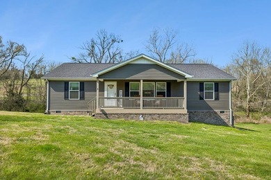 Immaculately maintained home on 1.82 ACRE LOT. Room for a garage - photo 1