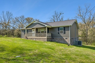 Immaculately maintained home on 1.82 ACRE LOT. Room for a garage - photo 3