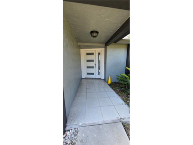 Welcome to your slice of paradise in SW Florida. Beautiful house - photo 2