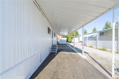 London Spires of Hemet's 55+ mobile home community! This is the